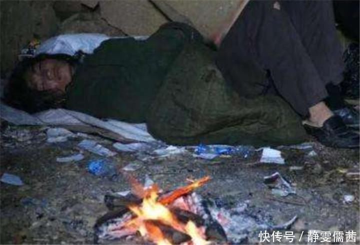 中国头号懒人杨锁，被父母溺爱长大，父母离世后活活饿死