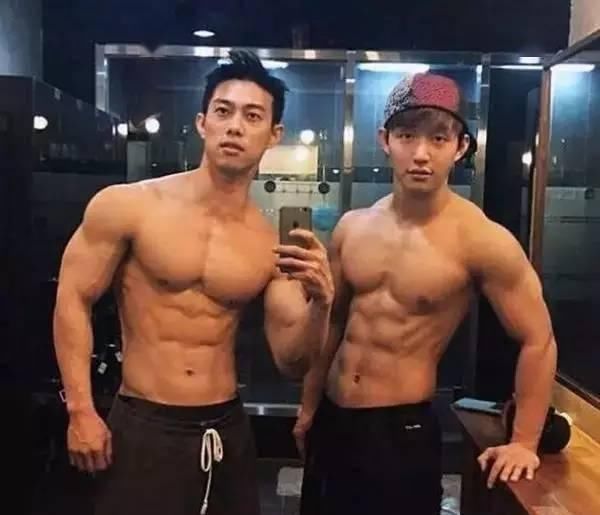 夹胸|同样是练胸,一个卧推一个夹胸,差距有多大