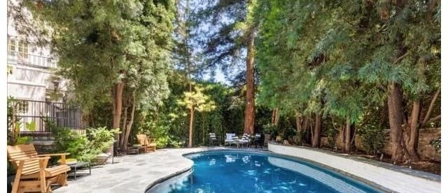 莱奥纳多|莱奥纳多575万美金的“寒舍”被挂牌,买房达人小李子最近在减负