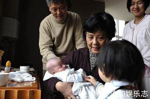 吹风机|产后多久可以洗头产科医生这时间最好,太早容易落“月子病”