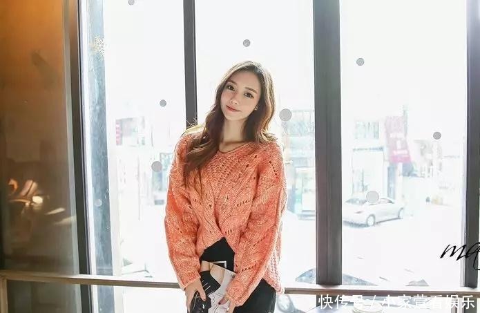 丝袜|大长腿丝袜——孙允珠 粉红色上衣黑丝袜似邻家少女,慢慢少女心