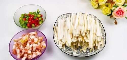 饭店最火的这道菜，教你在家做出来，全家人都抢着吃，超级下饭