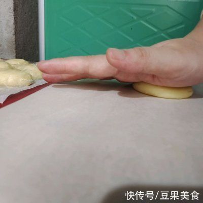 蛋黄酥|灿如金牌の蛋黄酥 酥到掉渣