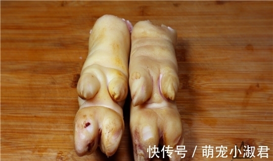 买猪蹄时,挑“前蹄”还是“后蹄”?老屠夫:差距很大,买错难吃