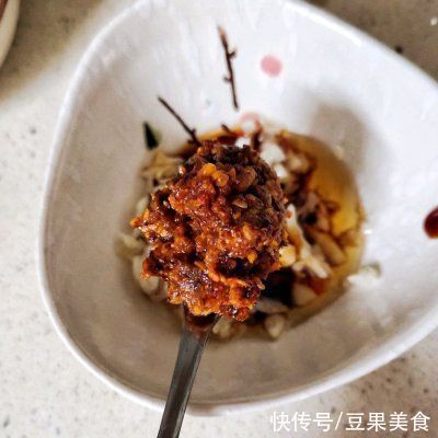 隔壁|鸡丝凉面这样做，隔壁小孩都馋哭了