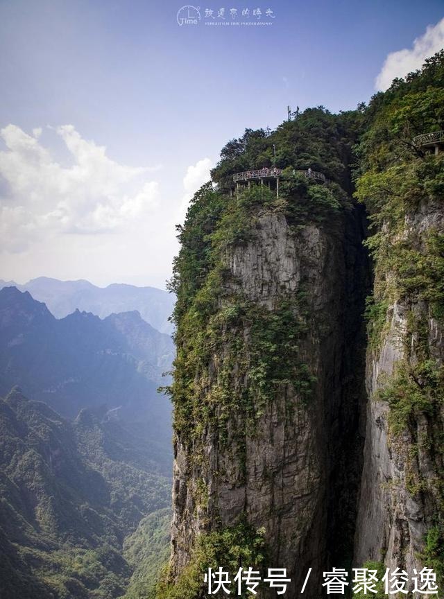 公路|张家界天门山，刚过了九十九道弯，还有笔直的楼梯让人绝望