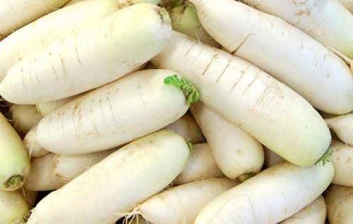 女人不做黄脸婆就多吃补水的菜，有助补水抗衰老，皮肤白皙更滑嫩