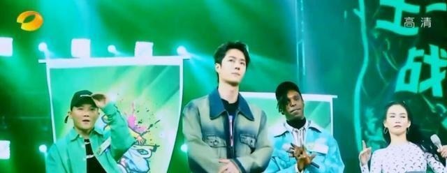 跳舞|天天向上:王一博带领一波王炸来跳舞,钱枫炫技翻车,他笑好大声