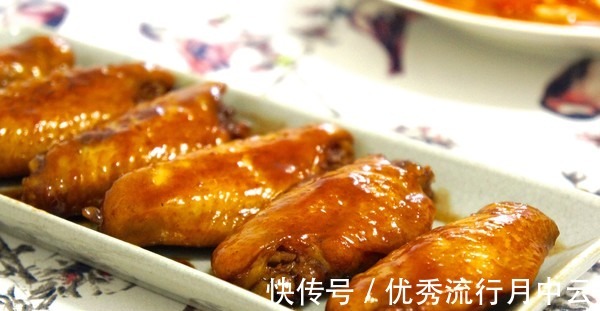 鸡翅|只需一个平底锅,教你做出鲜嫩多汁,好吃到吮指的蜜汁鸡翅!