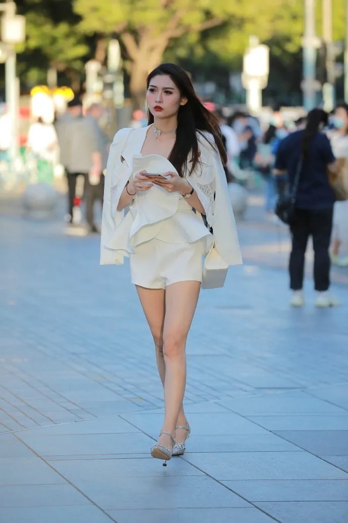 时髦 质感十足高级又有气场的穿搭,时髦精致又抢眼,清新耐看气质优雅