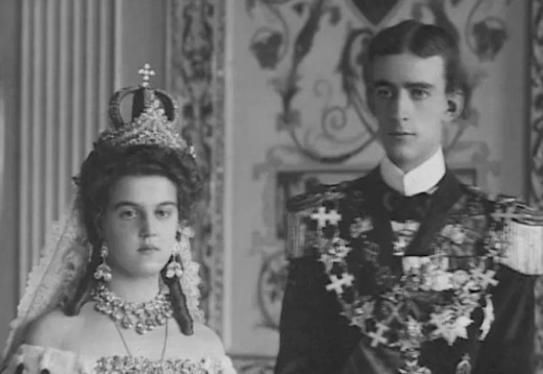 俄罗斯|来自俄罗斯皇室的神秘珠宝,奢华的设计风格,带你领略不一样的美