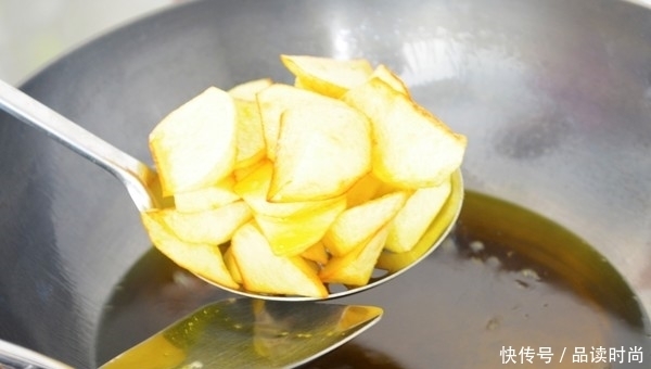 程序|土豆茄子辣椒炸着吃,手把手教你做--地三鲜!其中一道程序不可少