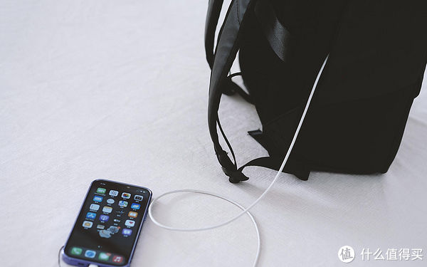 拉杆箱|君的生活日志 篇七十六:简约设计,丰富储物能力,地平线8号零感背包体验!