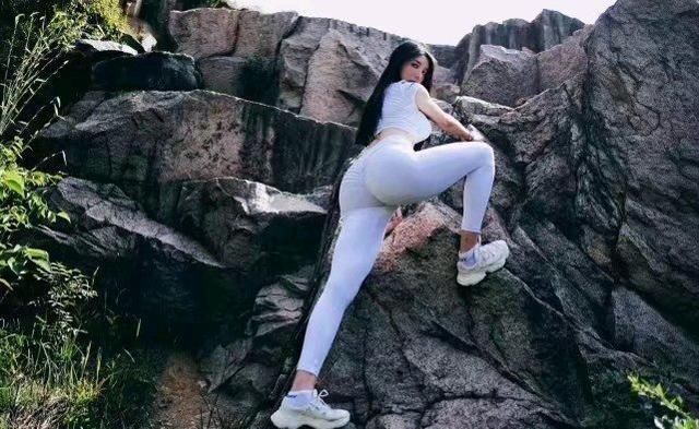 少女|35岁辣妈健身11年,穿着打扮像18岁少女,身材颜值爆表