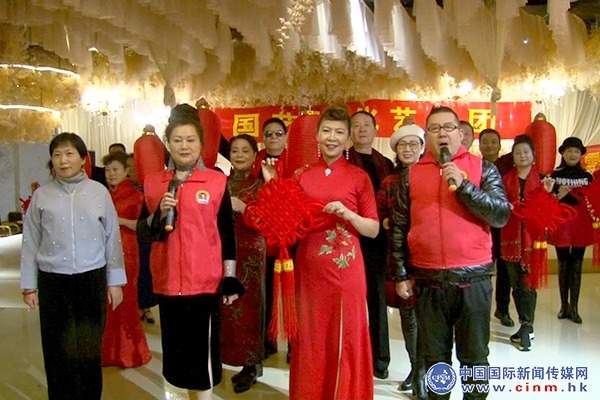 杨萍|雷锋帮帮团红色艺术总团国艺文化艺术团新年联欢会在郑州举行