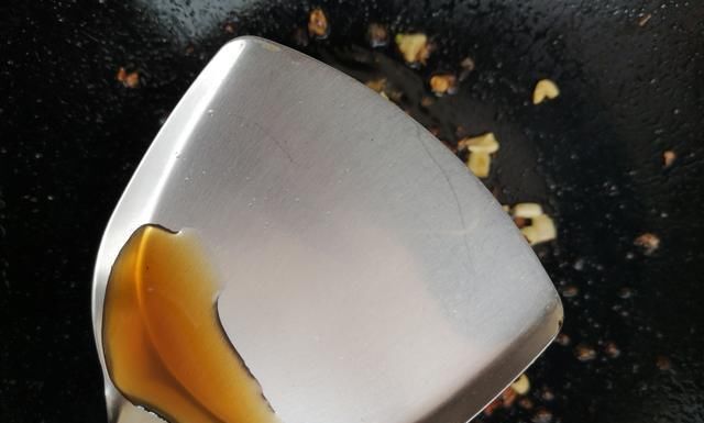 炖豆腐时加入它，美味又下饭，一上桌就被抢光了！