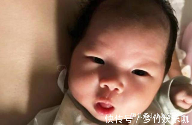 准爸妈们|宝宝睡觉时常做这些小动作,可能是缺钙了,4种危害家长不能小觑