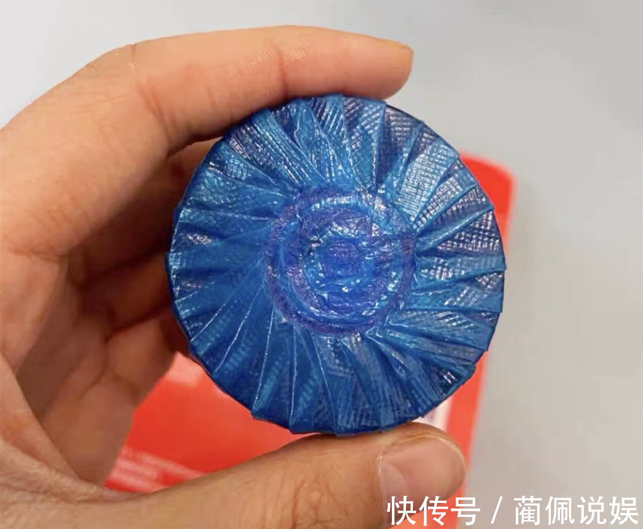 拖鞋架|这10种卫浴用品，早该拉入家用“黑名单”，该换就换了吧！