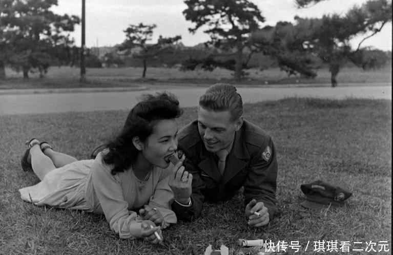 最美|日本老照片:图一在秀恩爱,最后一张是我见过最美的女子!