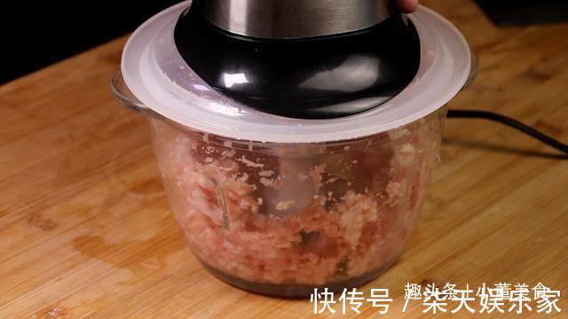 秋天要多吃豆腐，教你好吃的做法，鲜嫩美味，比大鱼大肉都好吃