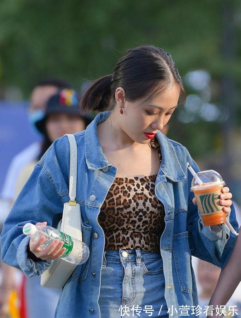 印花|印花背带阔腿裤,清爽靓丽又休闲穿着轻盈洒脱