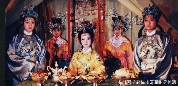 贾琏|红楼梦此人才是贾府最大的靠山,她一死贾家直接进入衰败倒计时!