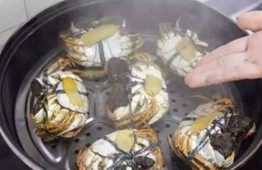 细腻|蒸螃蟹时,直接上锅蒸就错了,多加1步,肉质鲜嫩细腻没腥味
