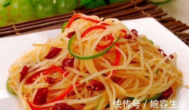炒土豆丝|炒土豆丝,有人用白醋,有人用陈醋大厨都不对,教你正确做法