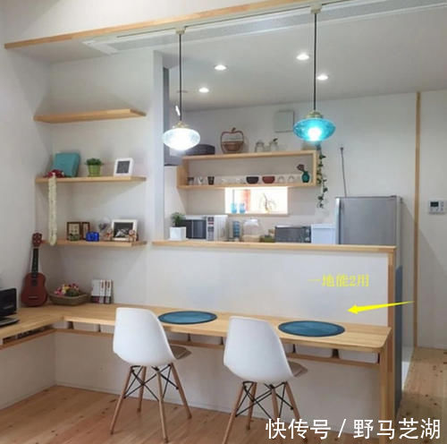 多功能|日本厨房真会设计，围着厨房隔断装半圈板子，就能多个多功能桌面