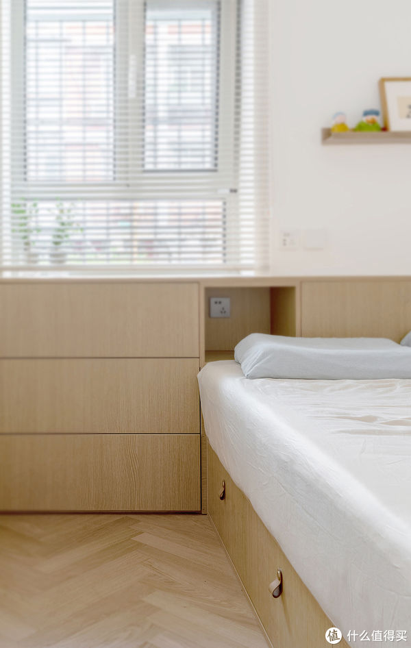 窗洞|改造样板：38平米有两室和多功能餐厅，还有幽静小院和惊艳的收纳