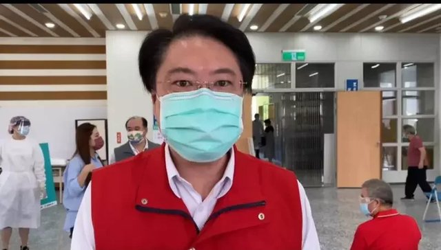 林右昌|到底哪感染的?台湾一男子卧床5年感染新冠病逝,家人检测全阴性