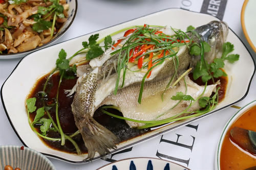 2021年夜饭出炉，16道菜搭配好，省事还好吃，团圆饭不发愁