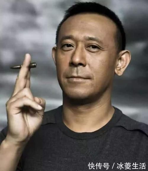 书法爱好者#明星姜文写书法,草书写出将军气,书法作品粉丝喜欢