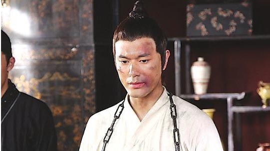 经典对联:上联:“袁世凯千古”,下联已成绝唱