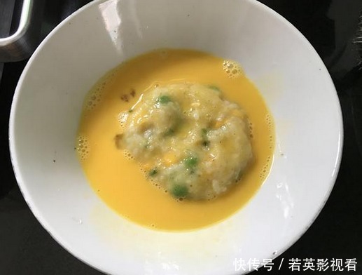 适量|剩饭只能炒着吃教你一招,简单好吃更营养,孩子常吃长高高