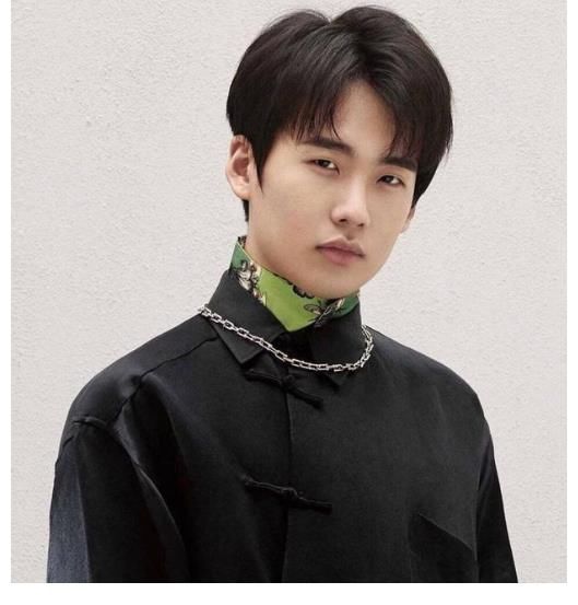 王惠|郭麒麟2021年突然消失，自家商演都不参加，到底是什么原因呢？