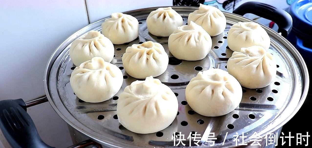 解馋|入秋后,遇到此菜别手软,维C是苹果的7倍,隔三差五吃一点特解馋