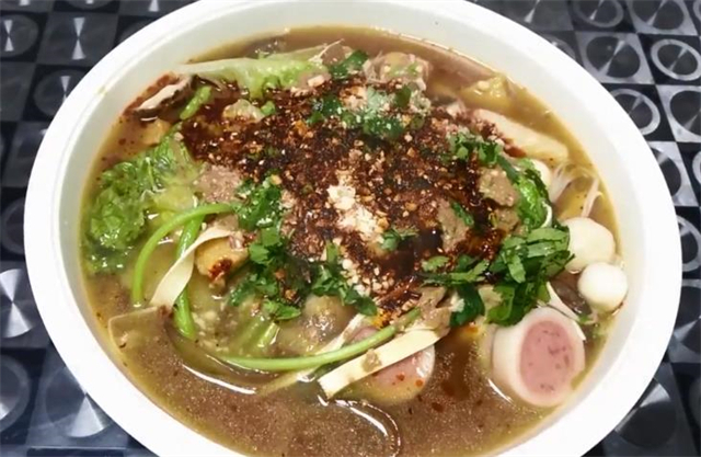 油泼辣子|想吃麻辣烫菜不用出去买,手把手教你做出来,不用任何火锅底料