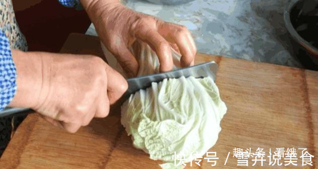白菜饺子最好吃的做法,调馅是关键,大厨详解,3大盘子不够吃!