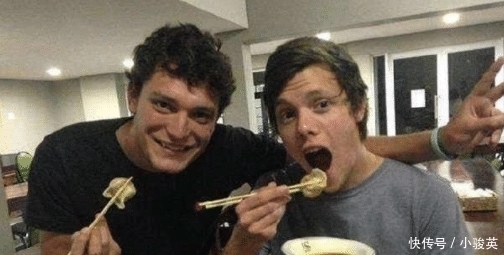 难怪|老外吐槽中餐好吃,就是吃不饱,看到他们的吃法,网友哭笑难怪