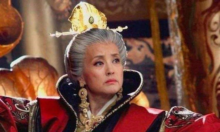 重罪|武则天篡大唐江山,是大逆不道的重罪,退位后却为何没被处死