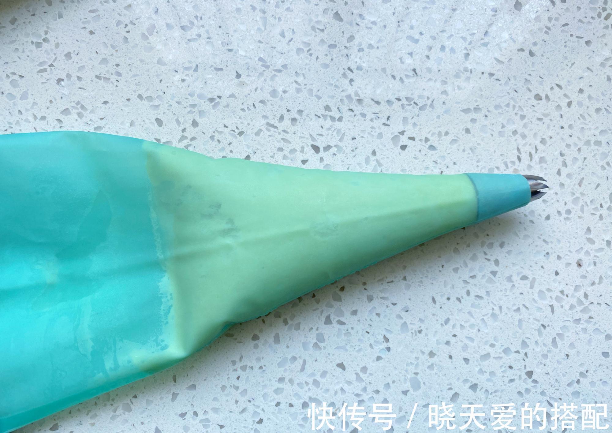 香酥掉渣的黄油饼干在家就能做,制作简单不含添加剂,孩子也能吃