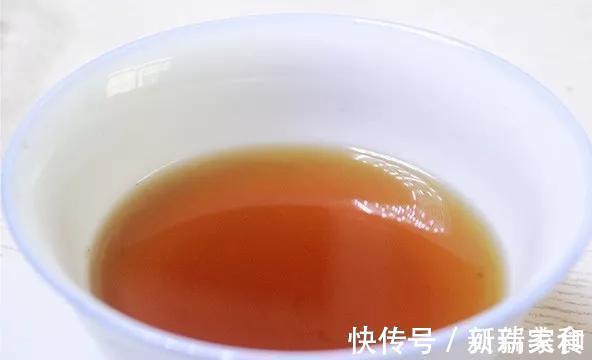 尿片|新生儿护理,常见的十种老经验不靠谱,坑娃的老人言妈妈别轻信