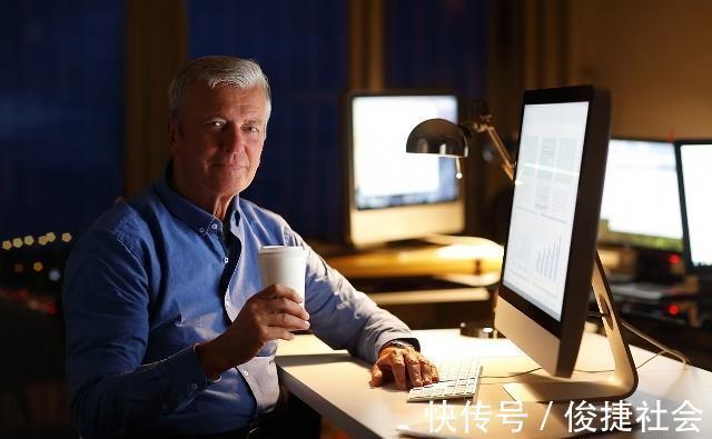 开开心心|北大医学院50岁后想要长寿,不是喝水也不是运动,2点需注意