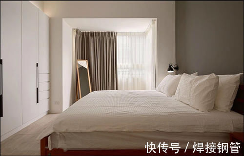 客厅|砸掉一堵隔断墙,将客厅扩充到两倍大,功能却多出好几倍,太实用