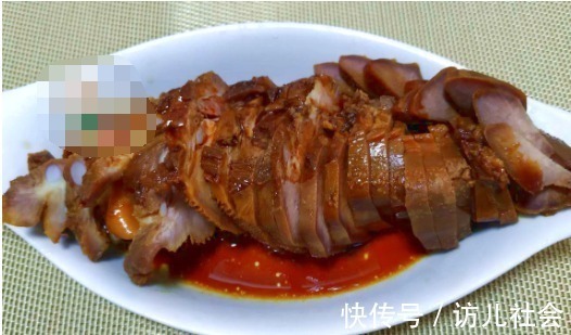 下酒最馋它，倒半瓶酱油，不加一滴水，越焖越香，馋到流口水