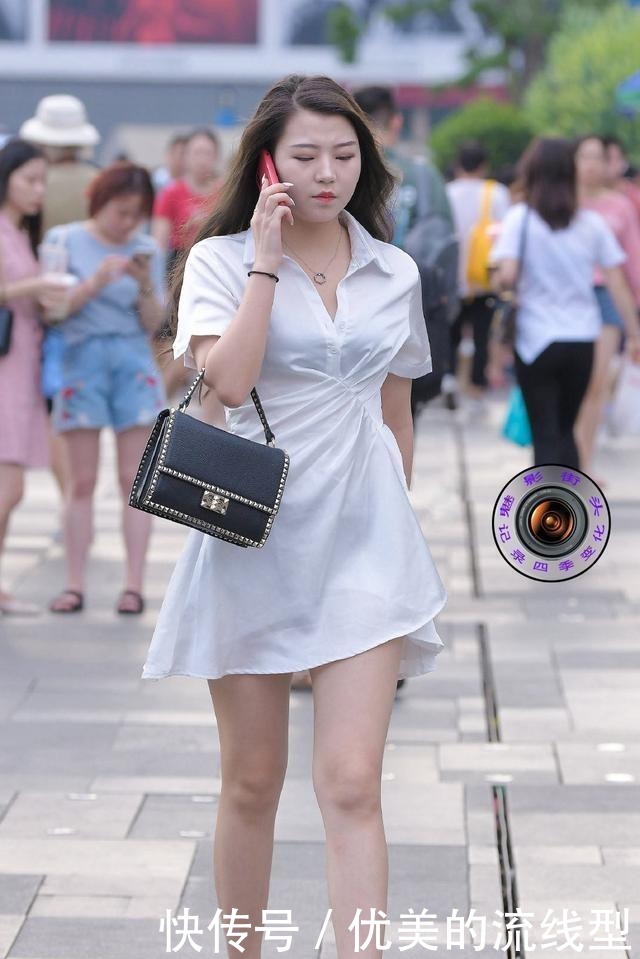 时尚穿搭|紧身裙的时尚穿搭，彰显女性美丽曲线，身材完美