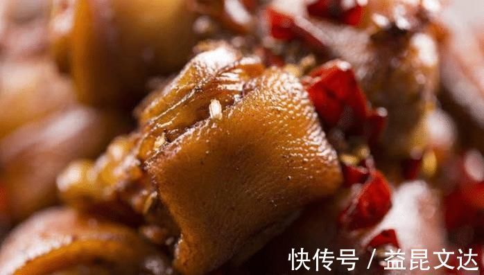 炖猪蹄,厨师长教你“2多3少”,保证软烂鲜香不油腻,一点也不腥