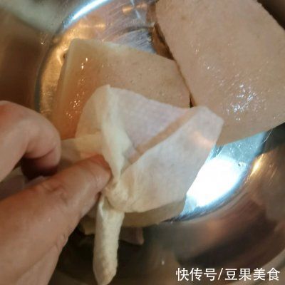 绵白糖|我这样做梅菜扣肉，家人都爱吃