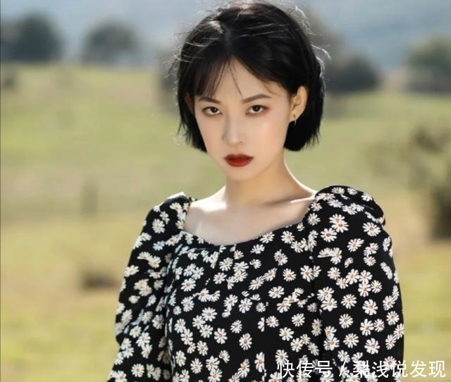 上学|显脸小的发型分享,高级又洋气,不管是上班、上学还是约会都合适